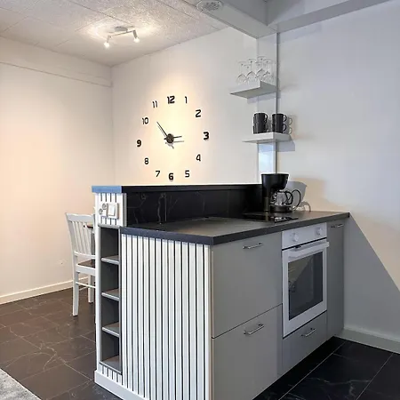 Asemapuisto Apartamento *